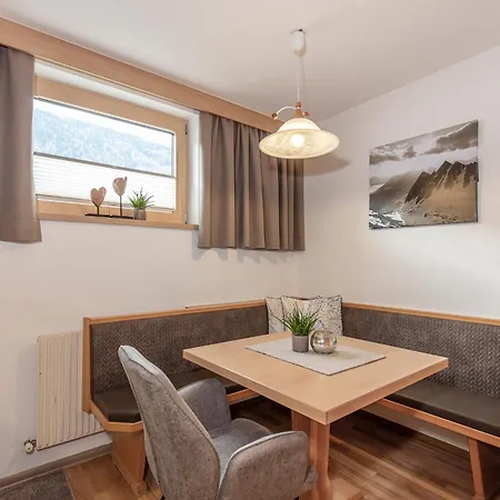 Gustls Ferienhaeusl * Sölden